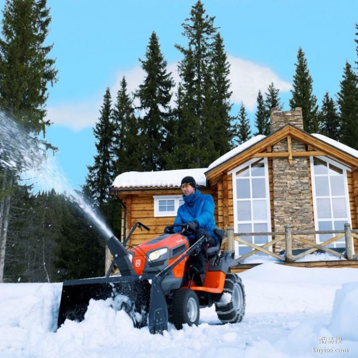 冬除雪夏剪草多用型除雪车STM1100，耗材全，低成本维护