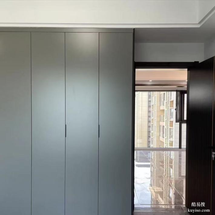 蓉城高新區(qū)專業(yè)刷乳膠漆房屋墻面翻新刮膩?zhàn)勇?lián)系本地師傅電話