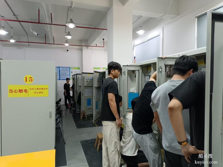 低压电工证考试挂了能补几次?新规:实操最多 5 次