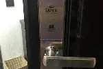 金牛区茶店子欢乐谷维修安装开指纹电子密码锁电话换锁芯