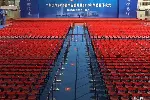 深圳折叠椅租赁，会议室桌椅/宴会厅/展览馆椅子出租，租赁折叠椅