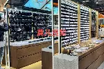 新店全屋整装规划莫凡量身打造货架尺寸扎实格调十足